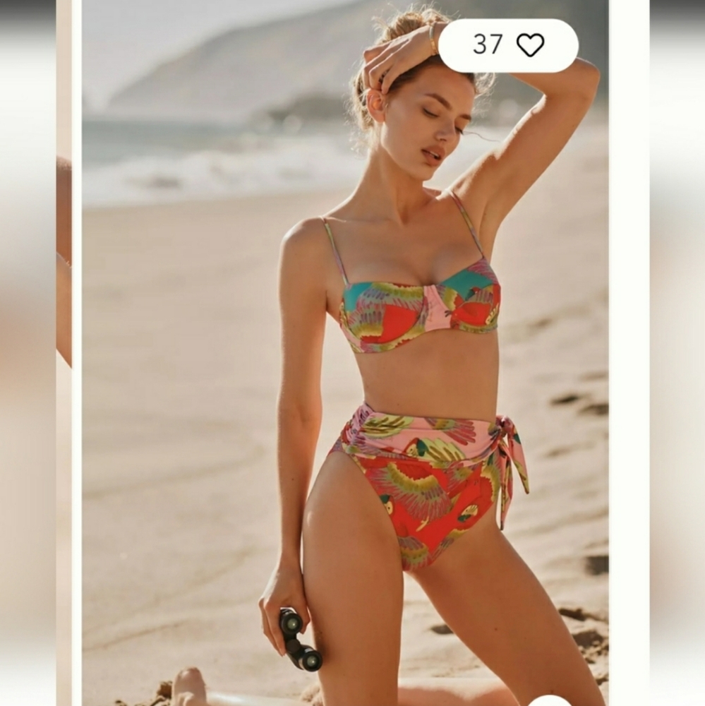 FARM Rio Multicolor Floral Bikini - Picture 4 of 6